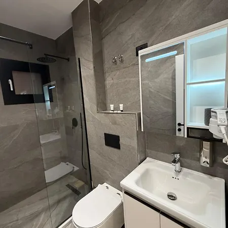 Sea Pearl Boutique Hotel Durres Bed & Breakfast *